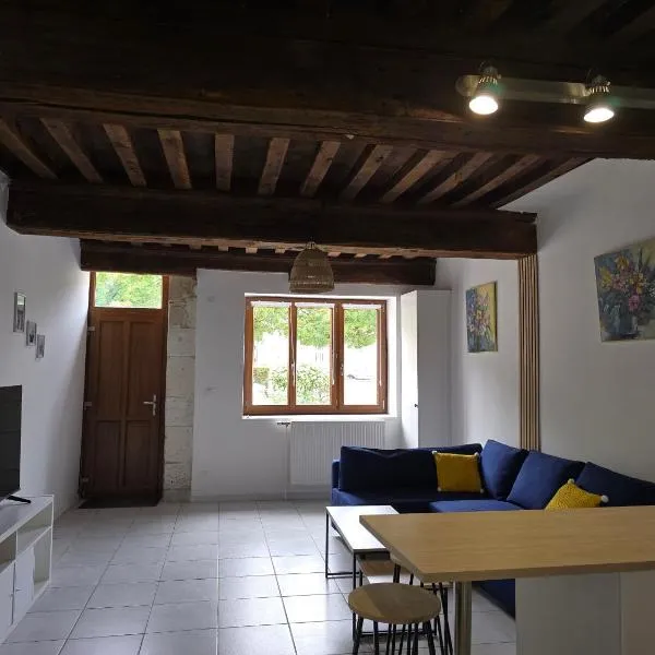 Au cœur du vieux village, hotel in Chenôve