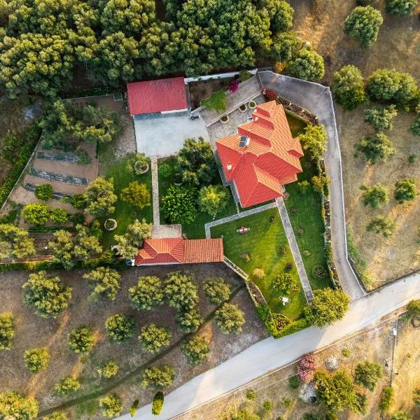 Georgias paradise villa and Garden, hotell i Kamárai