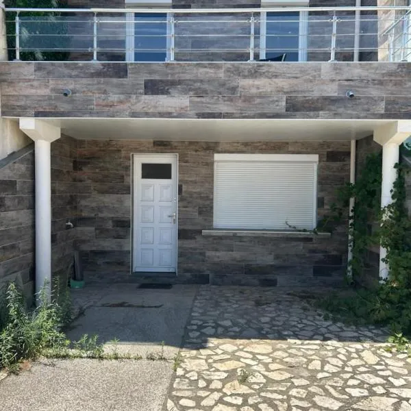 Maison face a la mer, hotel em Sainte-Marie-la-Mer