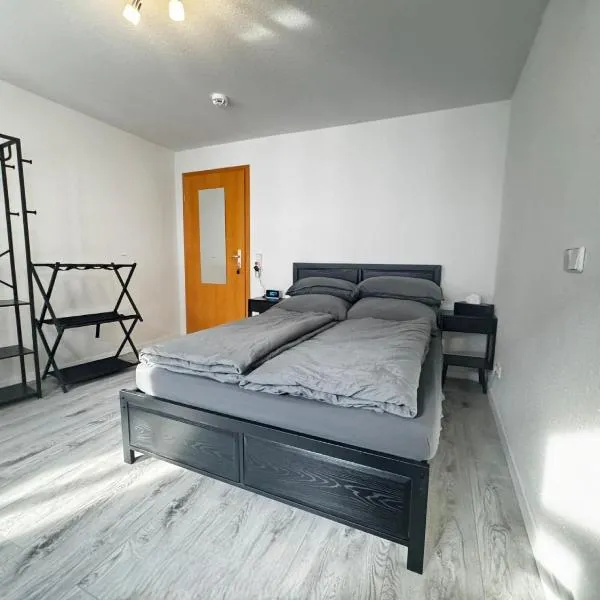 The Black Room, hotel in Freital