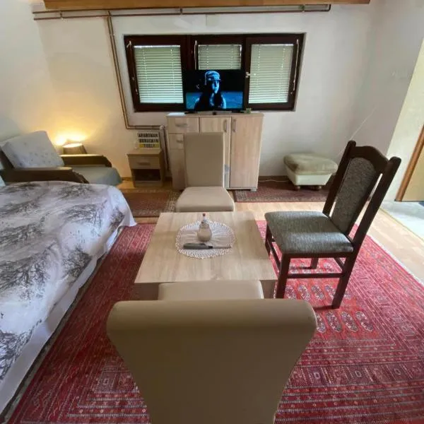 Apartman Benjamin, hotel v destinaci Tuzla