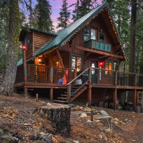 Tahoe Pines Cabin: Homewood şehrinde bir otel