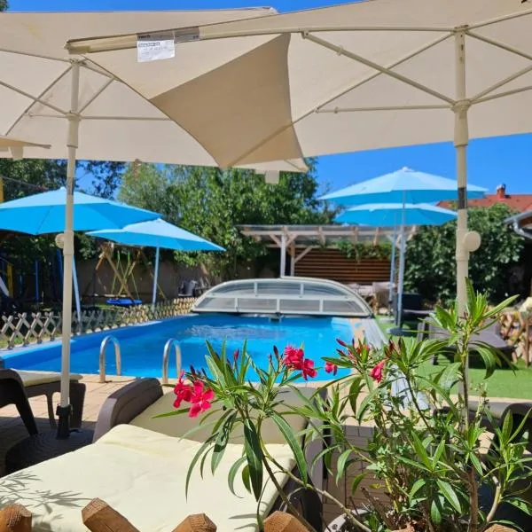 Kids' Paradise House, hotel v destinaci Balatonboglár