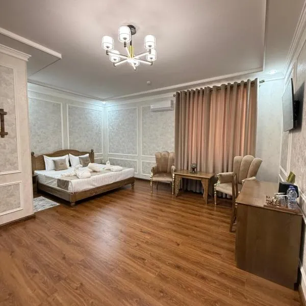 Shergiron Plaza, hotel sa Buxoro