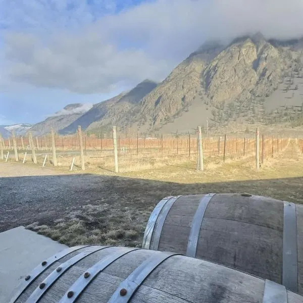 Vineyard Home Casa De Herrera, hotel in Keremeos