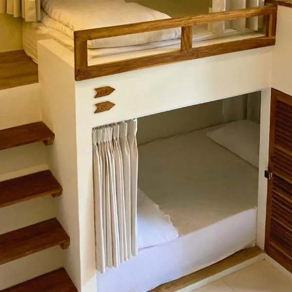 White Penny Hostel, hotel v destinaci Seminyak