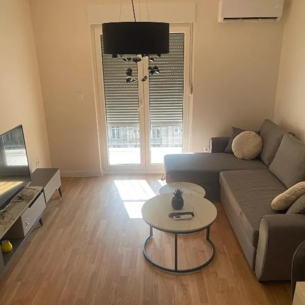 Alex 2210, hotel in Podgorica