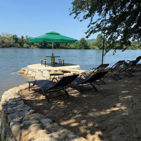 Kutak na Drini, hotel v destinaci Mali Zvornik