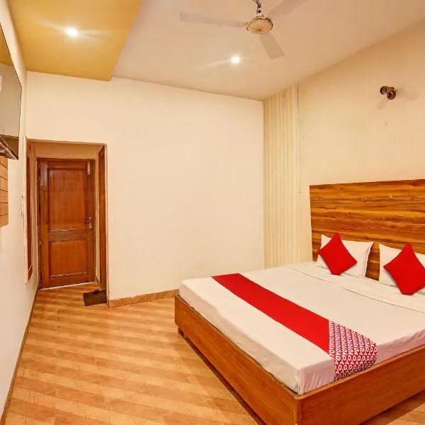 Hotel O NR Residency, hotel in Banūr