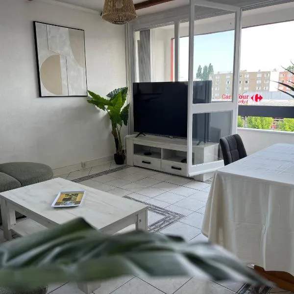 L'Espace Privilège - F3 avec Balcon, Lamballe, ξενοδοχείο σε Fleury-les-Aubrais