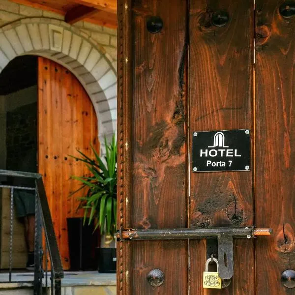 Porta7 Hotel, hotel in Gjirokastër