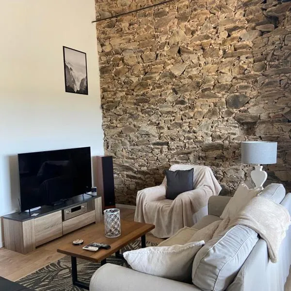 « La Crécerelle » spacieux gîte contemporain entre Tarn et Aveyron, hotel v destinaci Sainte-Gemme