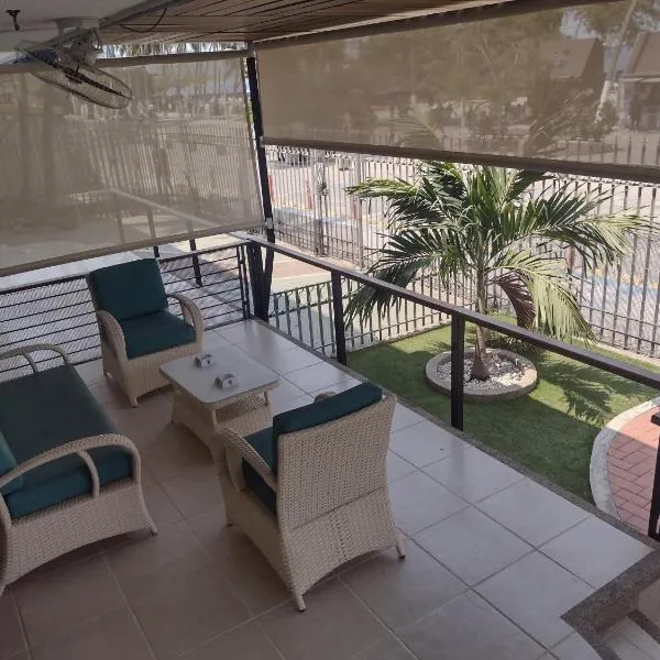 Beach front paradise Rodadero, ξενοδοχείο σε Gaira