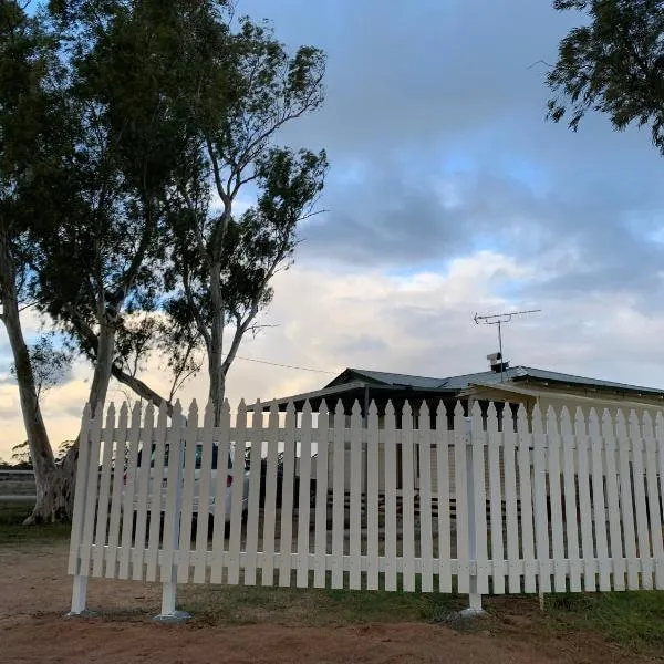 Merredin Cottage on the Avenue, hotel di Merredin
