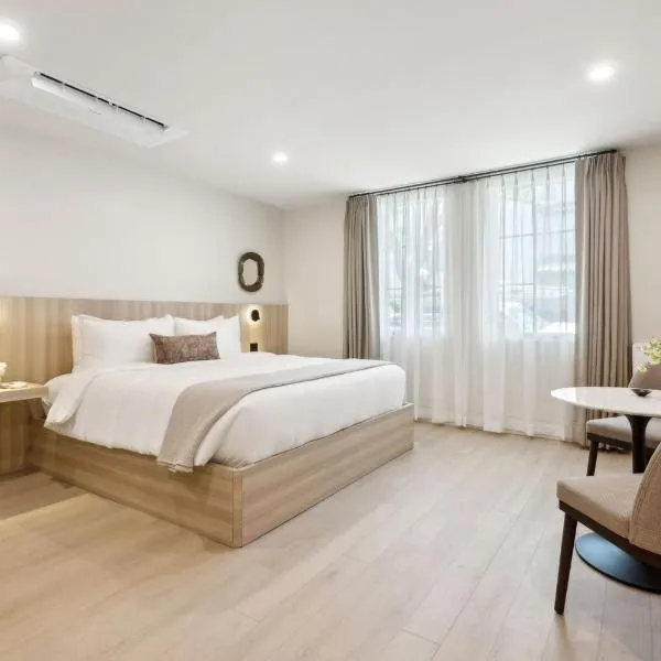 Casa Riviera - Boutique Suites in Downtown Santa Barbara, hotel em Santa Bárbara