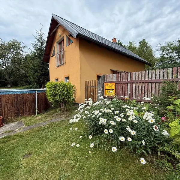 Celý dům FLORA v Českosaském Švýcarsku، فندق في جانوف