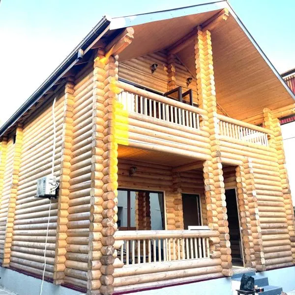Wooden House, hotel in Kobuleti