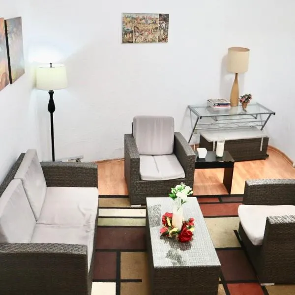 Habitación para 8 personas en Polanco Literas, hotel a Ciutat de Mèxic