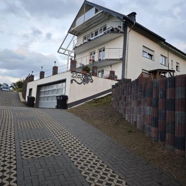 Ferienwohnungen nähe Badesee mit Bergblick, viešbutis mieste Bergnoištatas
