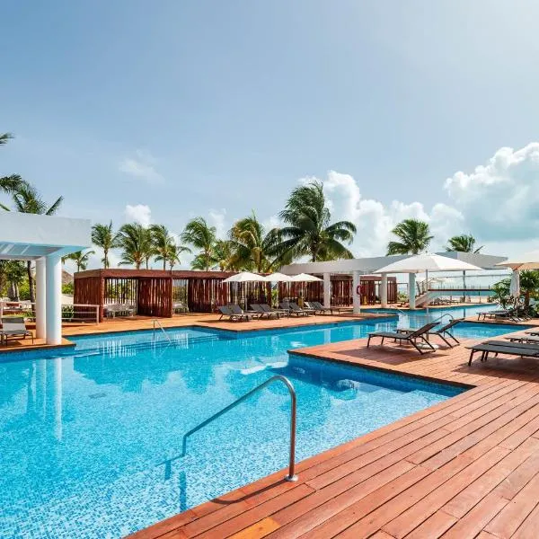 La Amada, Private Terrace Penthouse in Beachfront Complex, hotell Cancúnis
