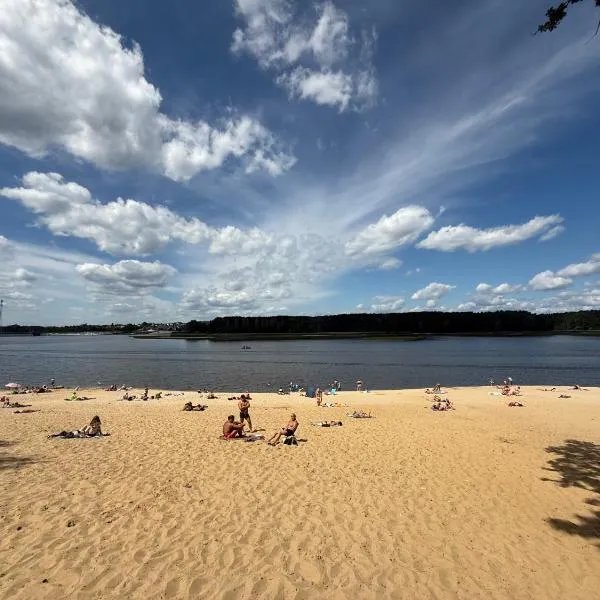 Family & Business Sauna Apartments No1 Leśny nad Zalewem Cedzyna Unikat - 3 Bedroom with Private Sauna, Bath with Hydromassage, Terrace, Garage, Catering Options, hotel v destinaci Kielce