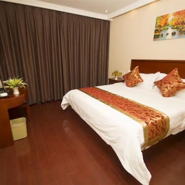 GreenTree Inn JiuJiang Railway Station Business Hotel, hotel v destinaci Jiujiang