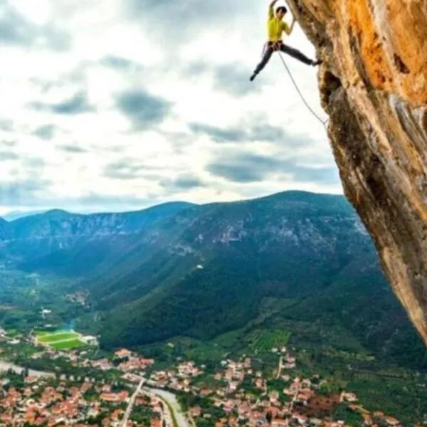 Sunshine 1 โรงแรมในเลโอนีดีออน