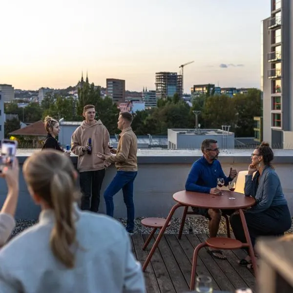 Domeq, hotel in Komárov