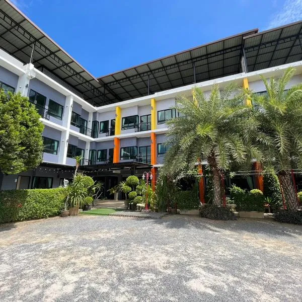 Sor Kor Sor Resort, hotel v destinaci Sattahip