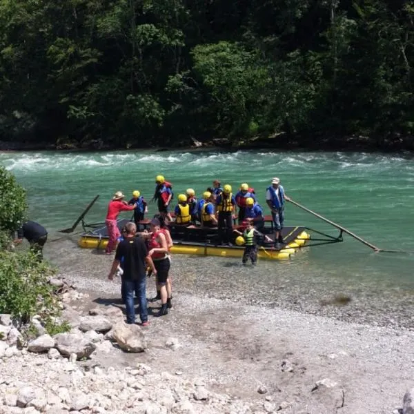 Rafting Camp Apartments Montenegro Goran Lekovic, hotell i Gornja Dobrilovina