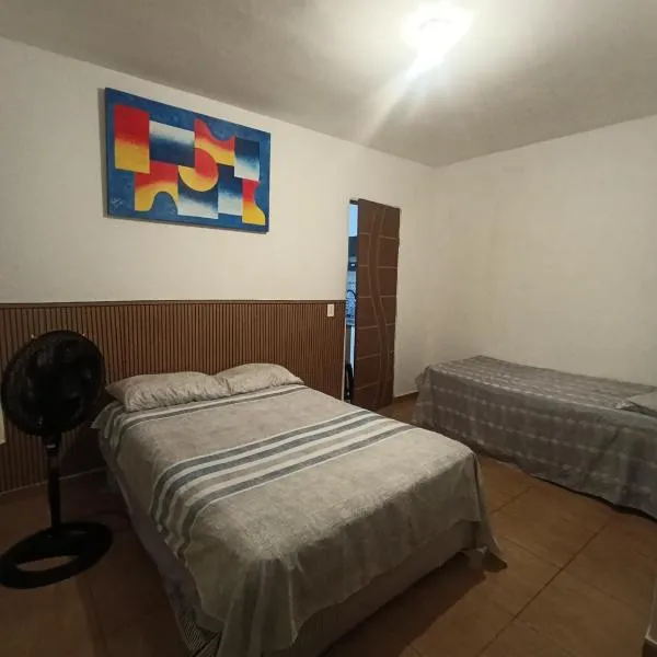 Kitnet Mobiliada Espaço inteiro, hotel in Porto Seguro