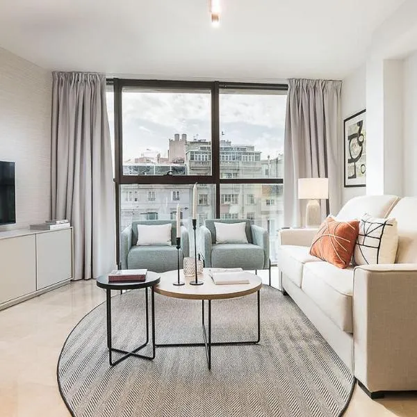 Homeclub Apartment with Workspace next to Calle Larios, хотел в Малага