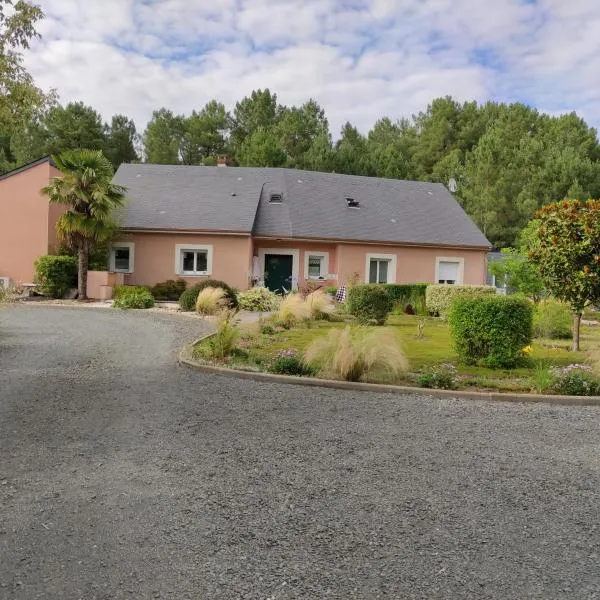 Pascal et Domi CHAMBRES "l'oasis des pins", hotel em Chateau-l'Hermitage