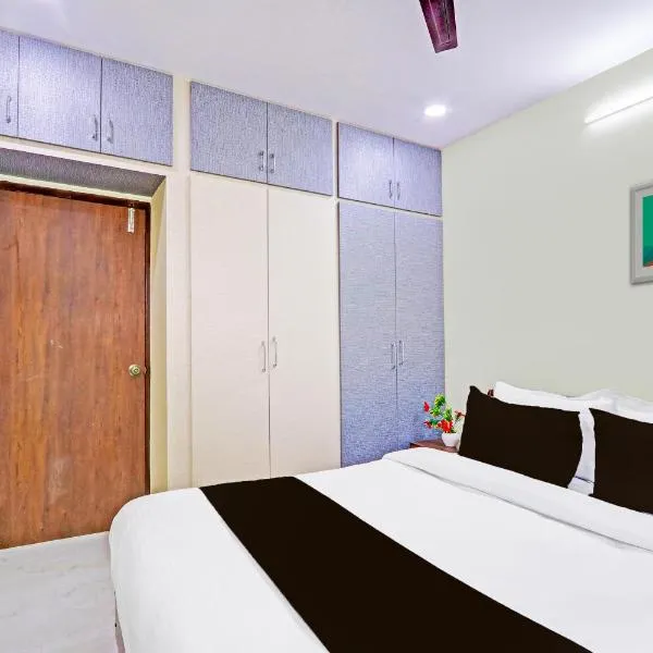 Hotel O N Grand Residency JNTU Bus Stop, hotel in Kukatpalli