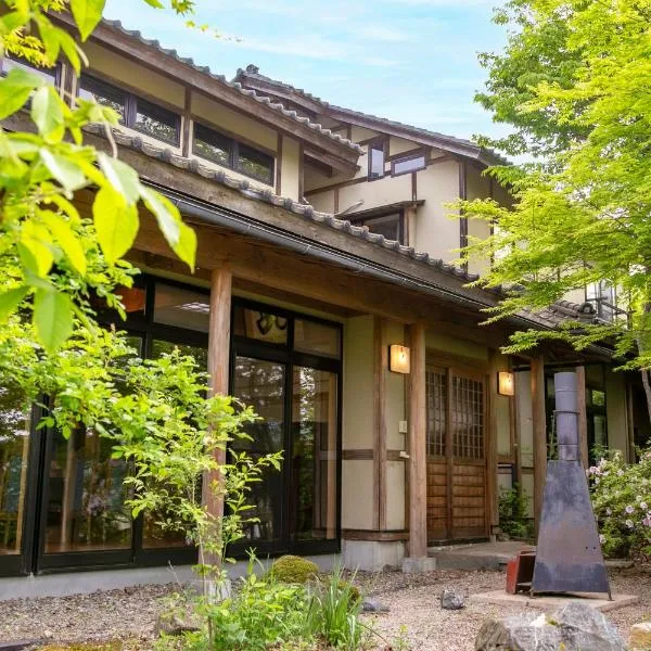 里山でのんびり遊べる宿-風音翆舎 Kanon suisha, khách sạn ở Kawaba