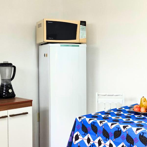 Studio Cravo e Canela - Aconchego e privacidade, ideal para casais, com cozinha completa, ar-condicionado, Wi-Fi, vaga de garagem, excelente custo benefício, lugar tranquilo entre as praias dos Ingleses e Moçambique - Foto 4