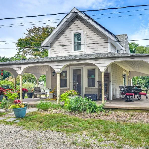 Private Heated Pool Family Cottage in Plymouth!, готель у місті Плімут