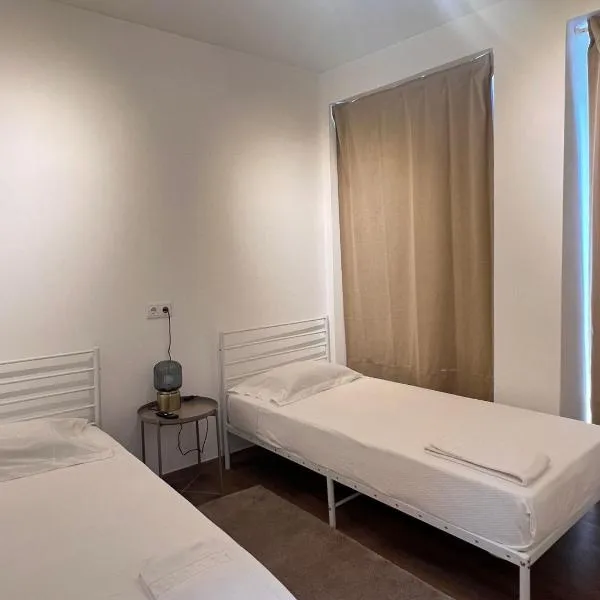 Alojamentos DP, hotel in Vila Franca de Xira