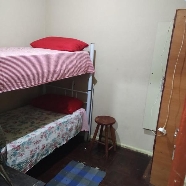 Quartos individuais na saída do metrô estação Glória - Foto 2