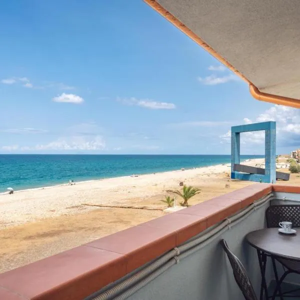 Atelier sul Mare Suite d'Autore, hotel v destinácii Santo Stefano di Camastra