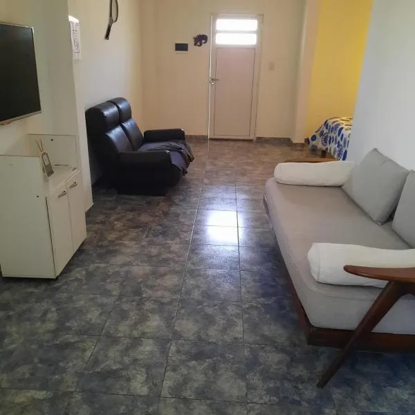 Departamento amplio zona centrica, hotel in Resistencia