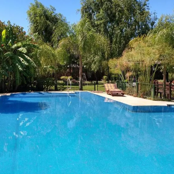 Complejo Azahares, hotel in Gualeguaychú