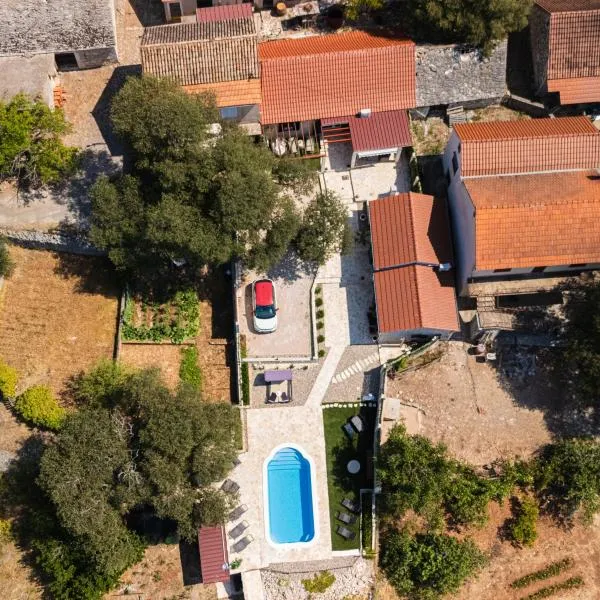 Kameni dvori, hotel di Dubrava