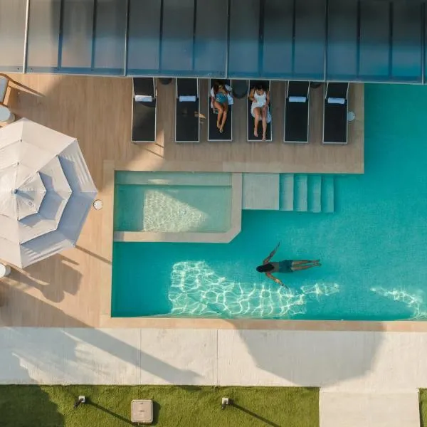 Epic Tamarindo Boutique Hotel, hotel in Tamarindo