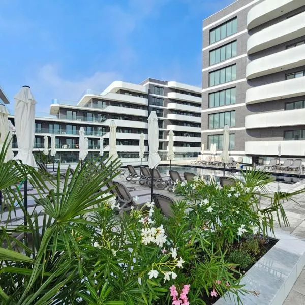 Alezzi Odyssey Mamaia Nord I - Parcare Inclusa, hotel u gradu Mamaia Nord – Navodari