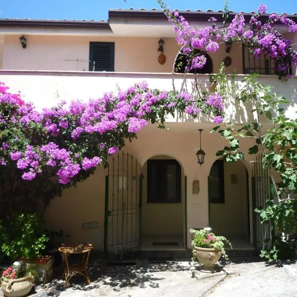 Villa Panthea, hotel u gradu Kapo Vatikano