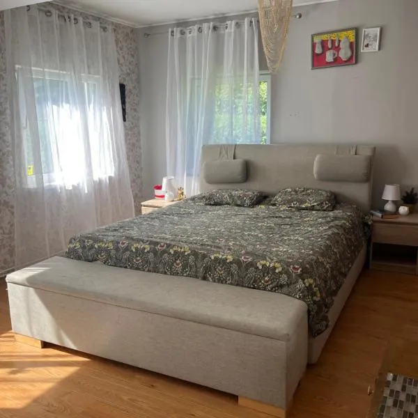 Palmi Villa, hotel v Tallinnu
