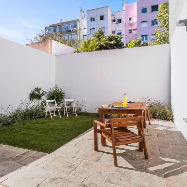 Dom Vasco 30 - Charm flat with garden by Belém, hotel i Lissabon