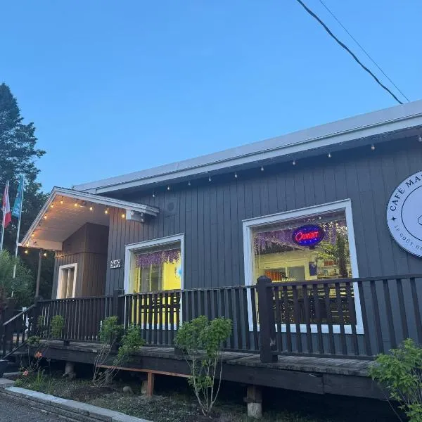 Charming Country Retreat with Scenic Views for 1 - 12 guests, hotel v destinaci Sainte-Marguerite