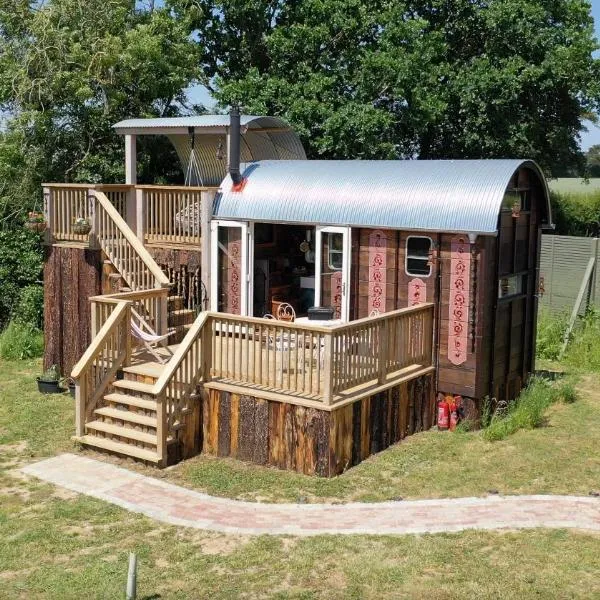 Get Away Hide Away, hotel in East Dereham